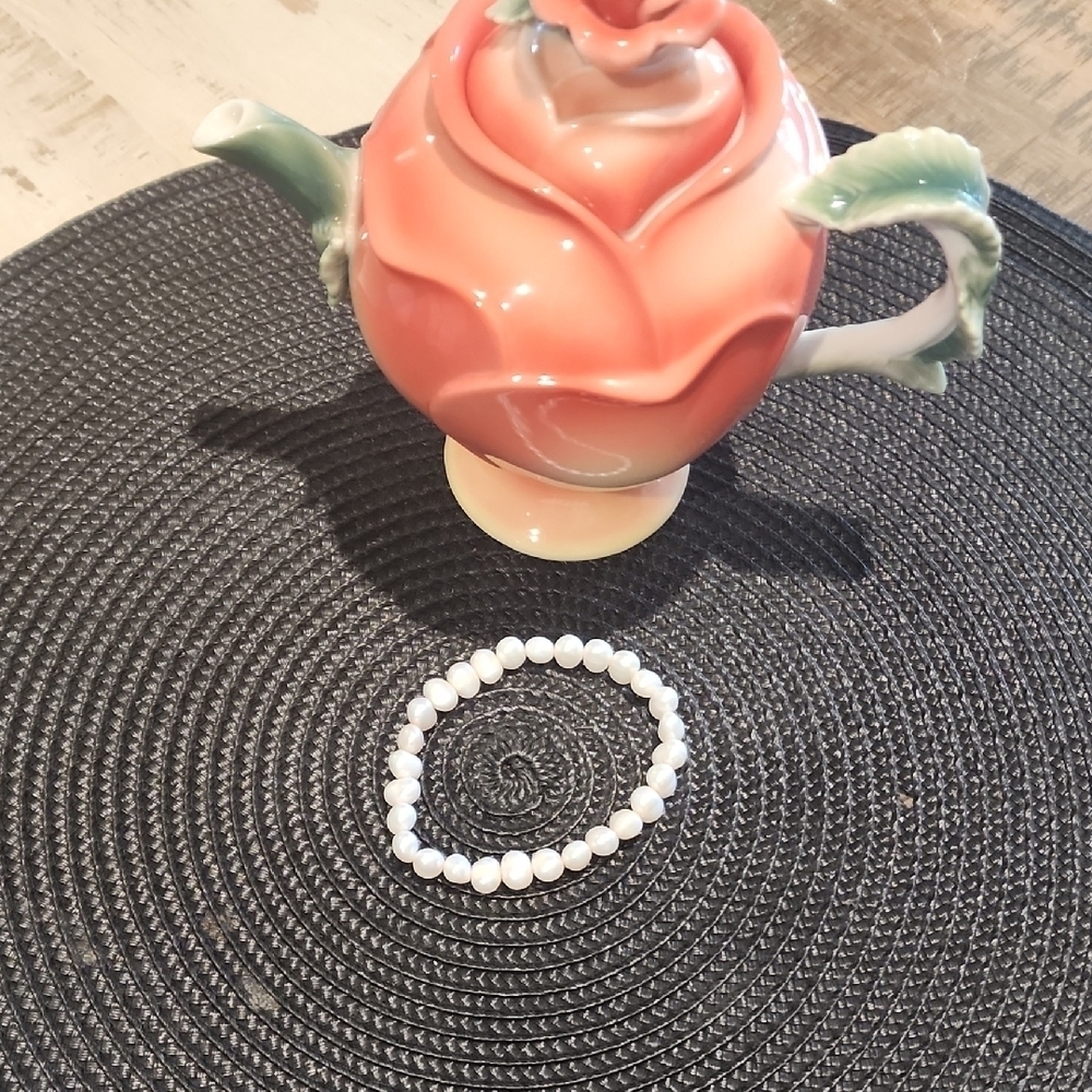 White Freshwater Pearls‎ Stretch Bracelet